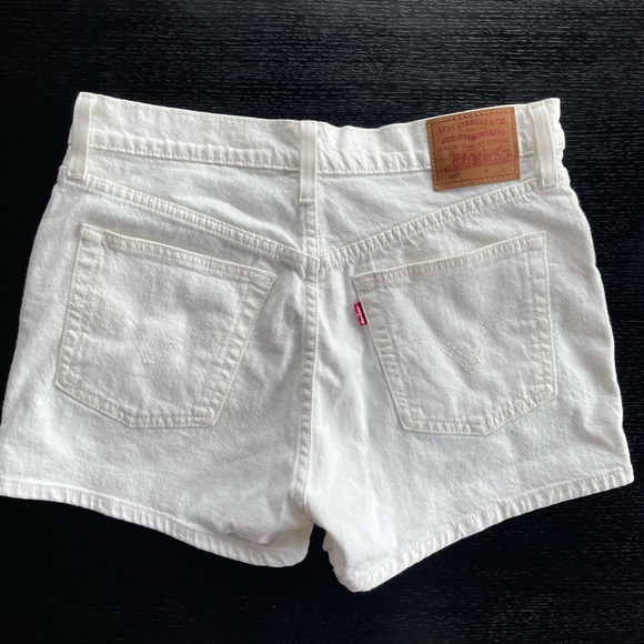 Levi’s 501 High Rise Shorts - Picture 3 of 5